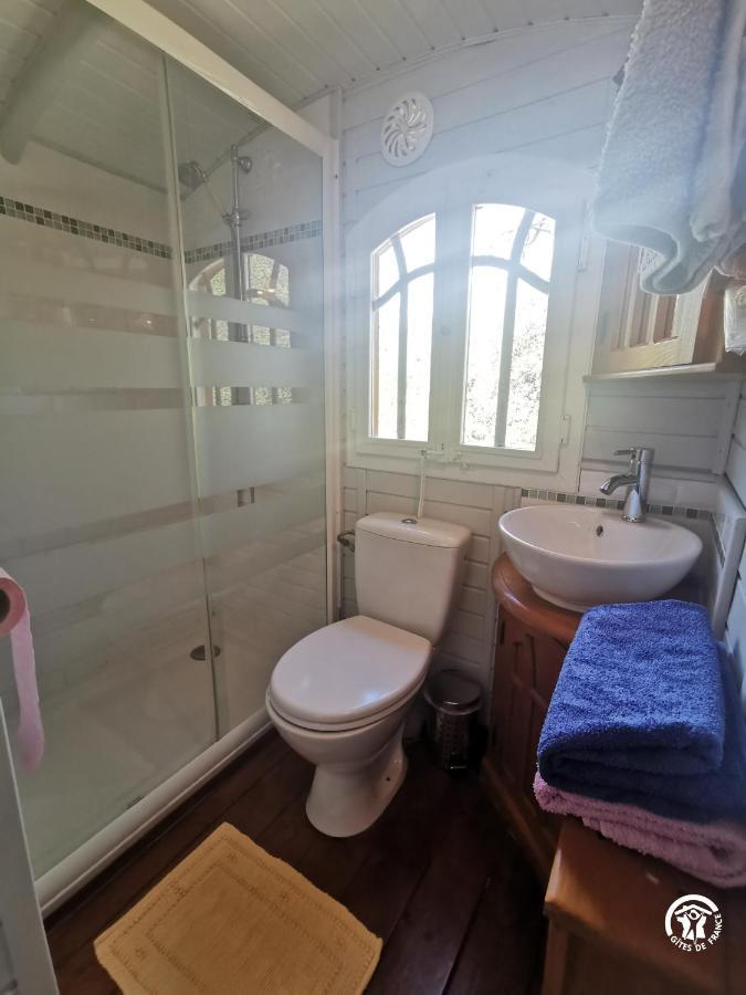 Les Hotes De La Combe Mouis Creissan Luaran gambar