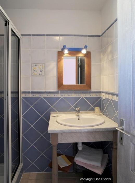 Les Hotes De La Combe Mouis Creissan Bilik gambar